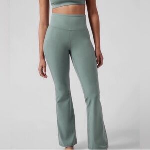 Athleta Elation Flare Pant Size L